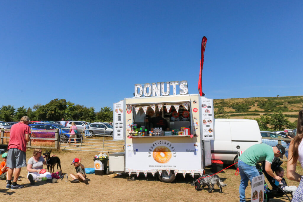 Margaret Green dog show donuts