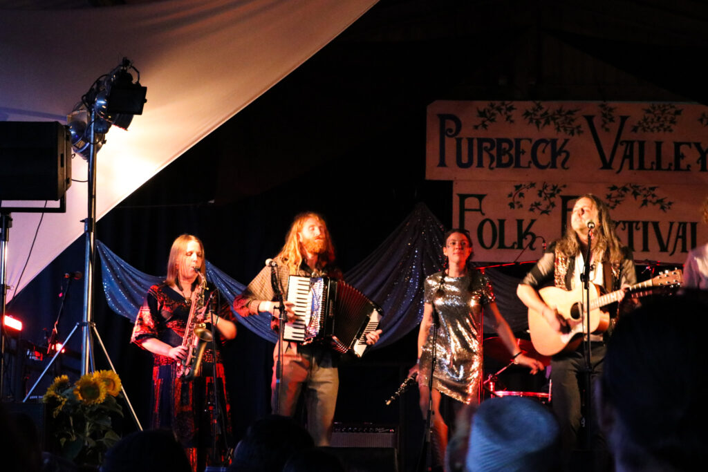 Threepenny Bit playing at Purbeck Valley Folk Festival