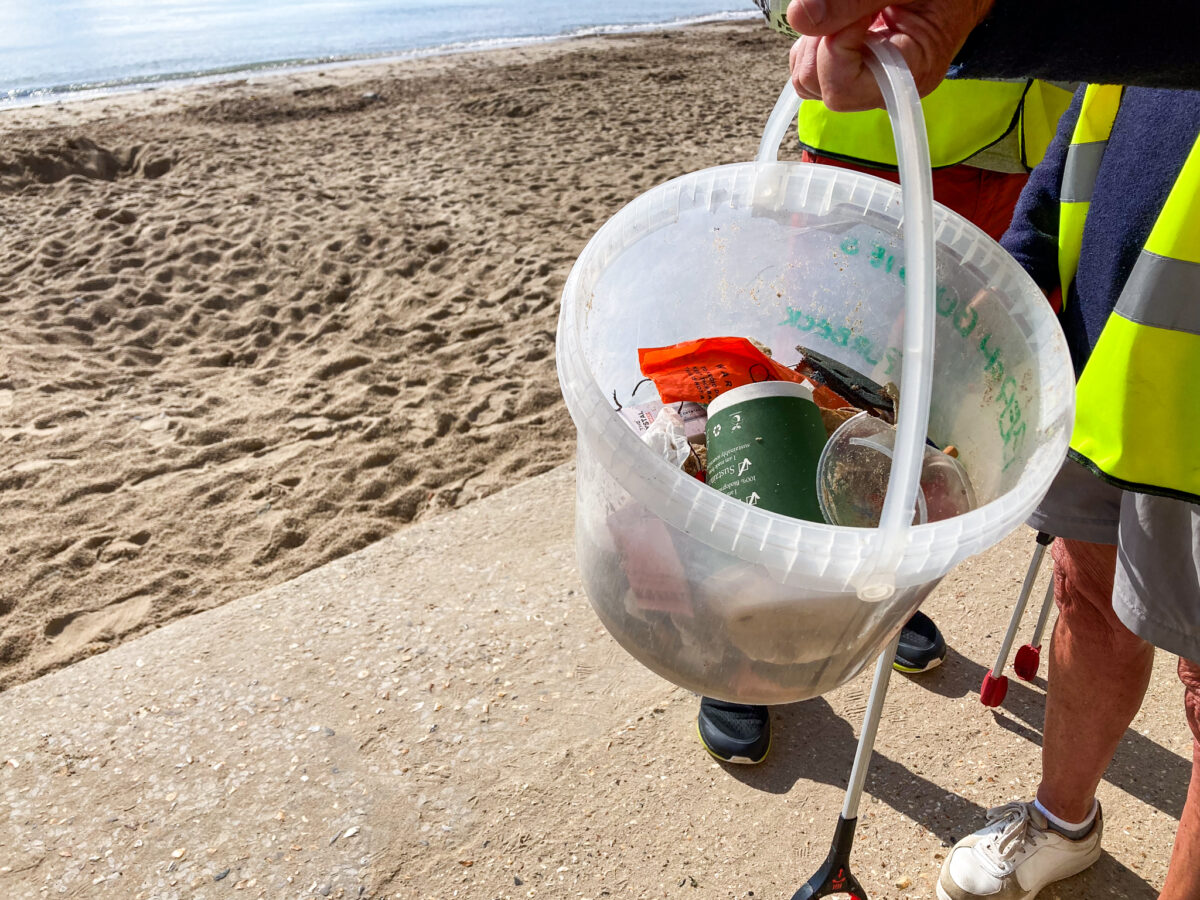Beach litter collection bucket