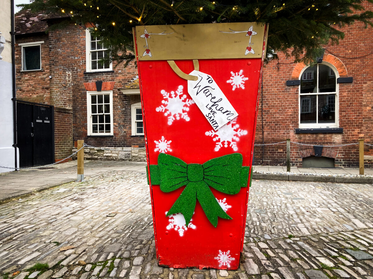 Wareham Christmas tree message